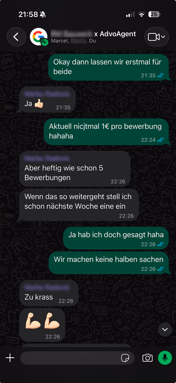 WhatsApp-Rückmeldung zu fünf Bewerbungen kurz nach dem Start einer Recruiting-Kampagne.